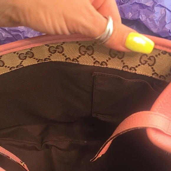 Gucci Pink Shoulder Bag with Dome Shape Amazing Clean Condition Authentic COA - Picture 11 of 16